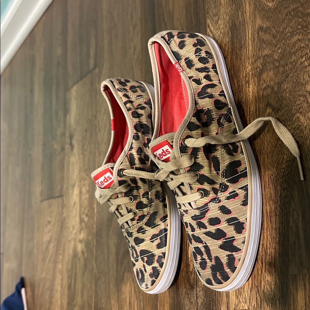 Keds Leopard Lace up Flats Size 9.5 - Picture 2 of 4